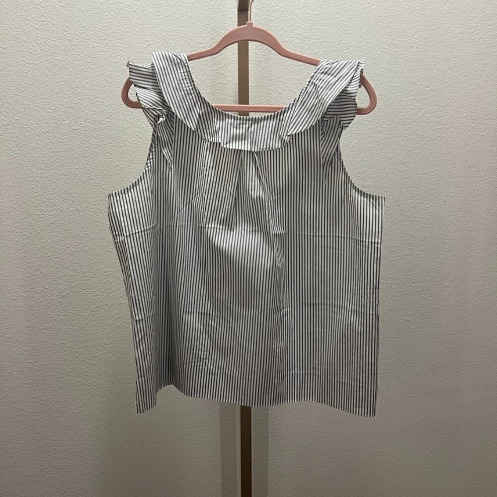 J Crew Ruffled sleeveless Grey white striped Flutter Camisole Top 14